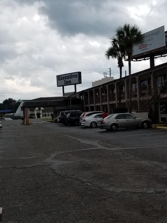 Executive Inn Ferry Pass Exterior foto